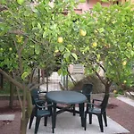 With Private Garden Lejlighed Finale Ligure