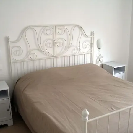 Apartment With Private Garden Finale Ligure