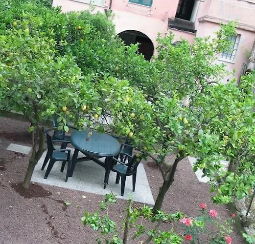 Apartment With Private Garden Finale Ligure