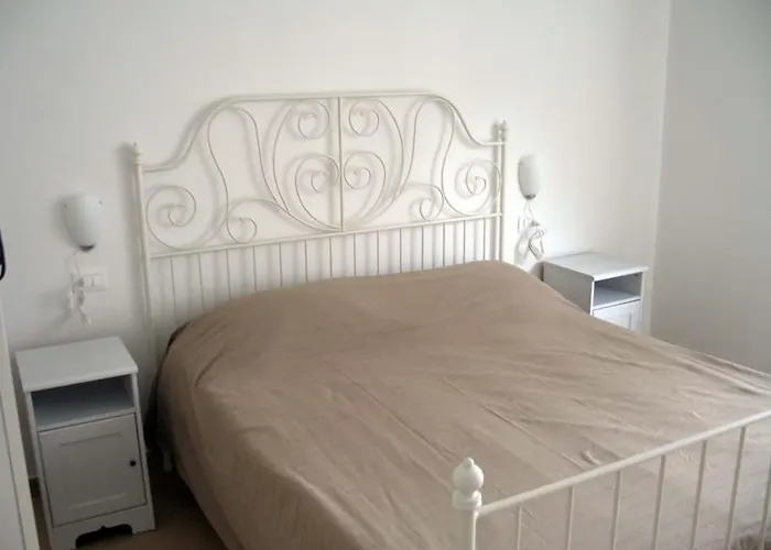 Apartment With Private Garden Finale Ligure