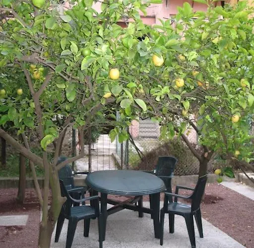 With Private Garden Apartament Finale Ligure